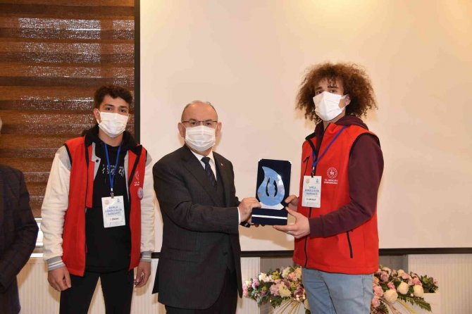 Vali Karadeniz, 40 İlden Gençlerle Buluştu