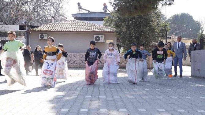 Nevruz Kutlamalarında Renkli Görüntüler
