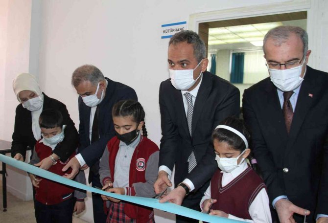 Milli Eğitim Bakanı Özer, Elazığ’da Kütüphanenin Açılışını Gerçekleştirdi