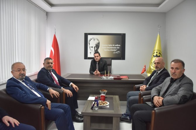 Başkan Sadıkoğlu: “Esnafımız Pandemide Büyük Yara Aldı”