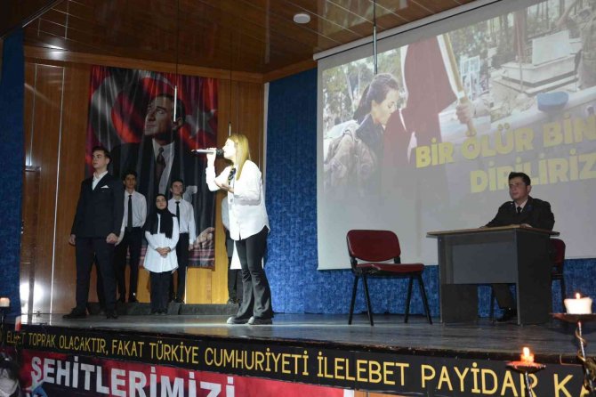 Zaferin Kahramanları Tiyatroyla Canlandırıldı