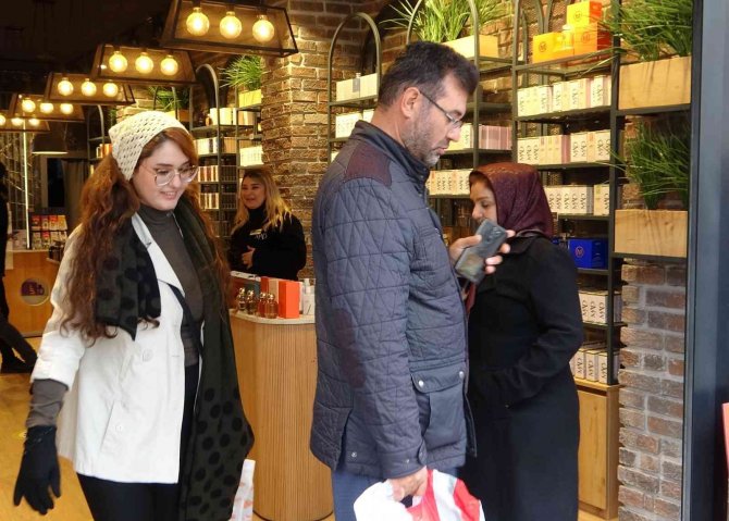 İ̇ranlılar Nevruz Tatilini Van’da Geçiriyor