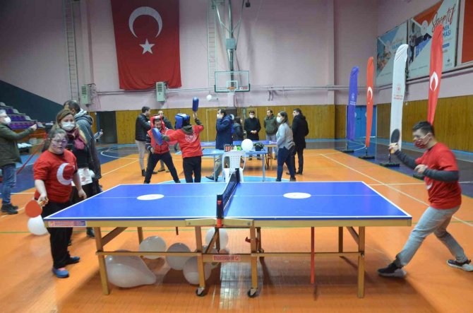 Özel Çocuklar Spor Faaliyetleri İle Eğlendi
