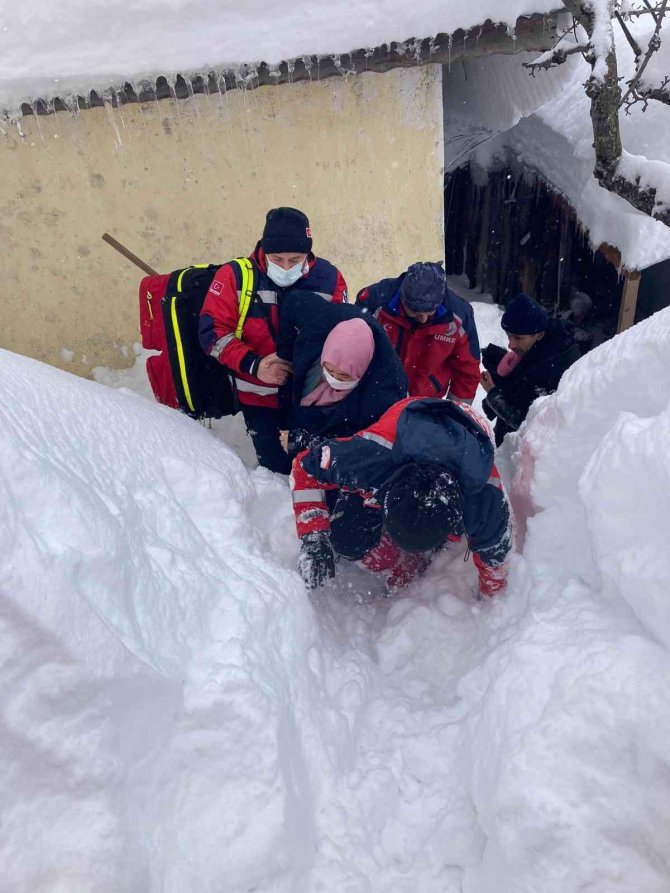 Ordu’da Ambulansın Ulaşamadığı Noktaya Umke Yetişiyor