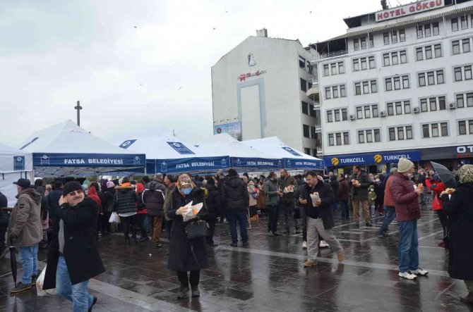 Ordu’da 2 Ton Hamsi, Vatandaşlara İkram Edildi