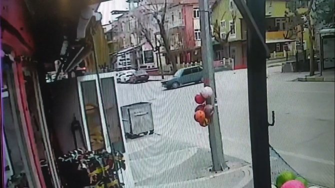 Isparta’da Otomobil İtfaiye Aracıyla Çarpıştı