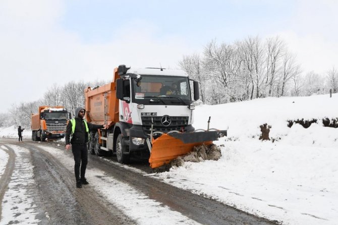 Samsun’da Karla Kapanan Binlerce Kilometre Yol Açıldı