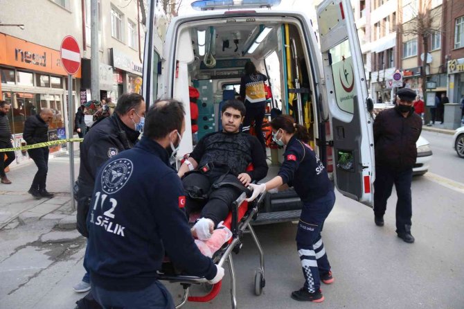 Eskişehir’de Silahlı Ve Sopalı Kavga: 2 Yaralı