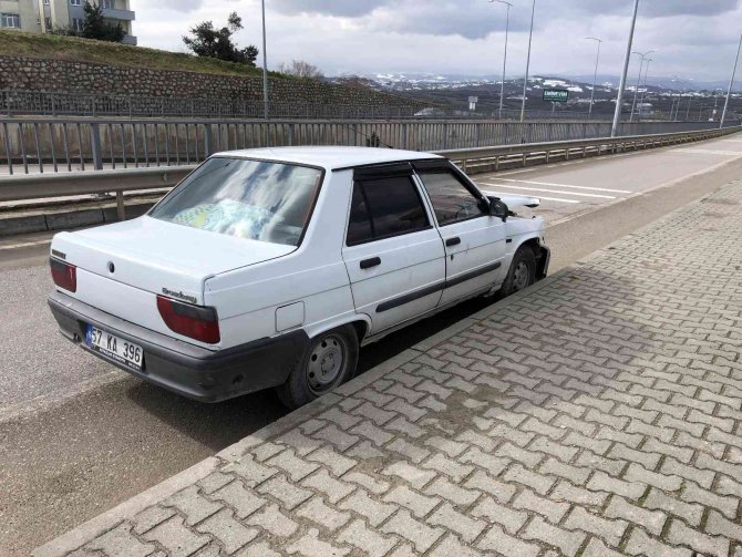 Sinop’ta Trafik Kazası: 2 Yaralı