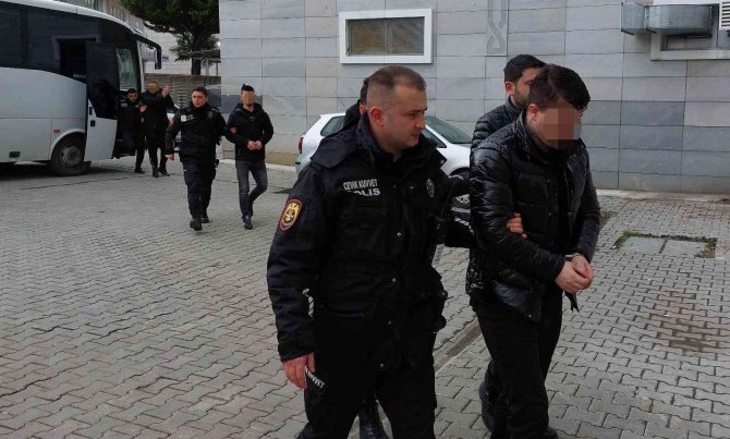 Suç Örgütü Operasyonunda Yakalanan 40 Kişinin Gözaltı Süresi Uzatıldı