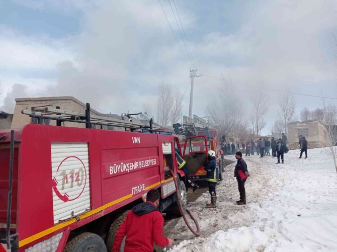 Van’da Ev Yangını