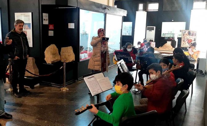 Müzede Tarih Sanatla Renklendi