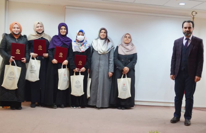 Hafızlık Tespit Sınavı’nda Başarılı Olan 11 Öğrenciye Belgeleri Verildi