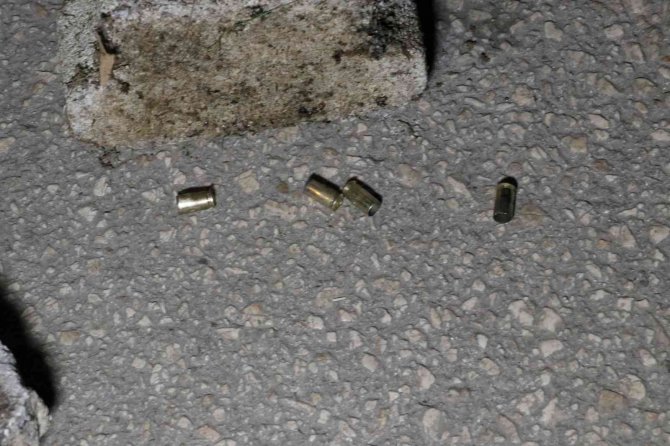 Alacak Verecek Meselesinde Çıkan Kavgada Silahlar Konuştu: 4 Yaralı