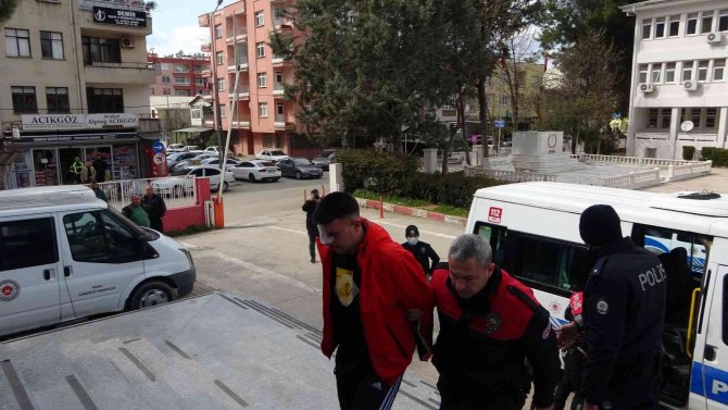 Adana’da İş Yerine Ateş Açan Saldırganlar Yakalandı