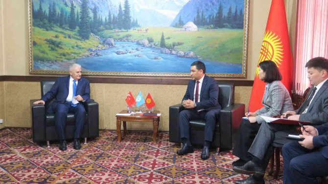 Binali Yıldırım: “İ̇pek Yolu Ortak Koridorunun Geliştirilmesi Öncelikli Amacımızdır”