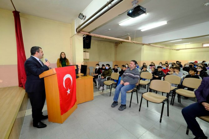 Akdağmadeni’nde Sıfır Atık Ve Geri Dönüşüm Eğitimleri Devam Ediyor