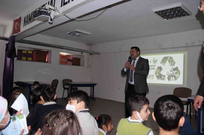 Akdağmadeni’nde Sıfır Atık Ve Geri Dönüşüm Eğitimleri Devam Ediyor