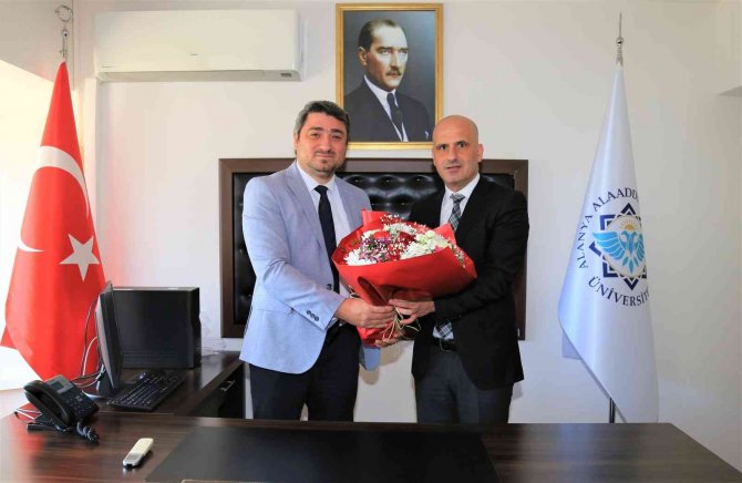 Alkü’nün İki Fakültesinde Bayrak Değişimi