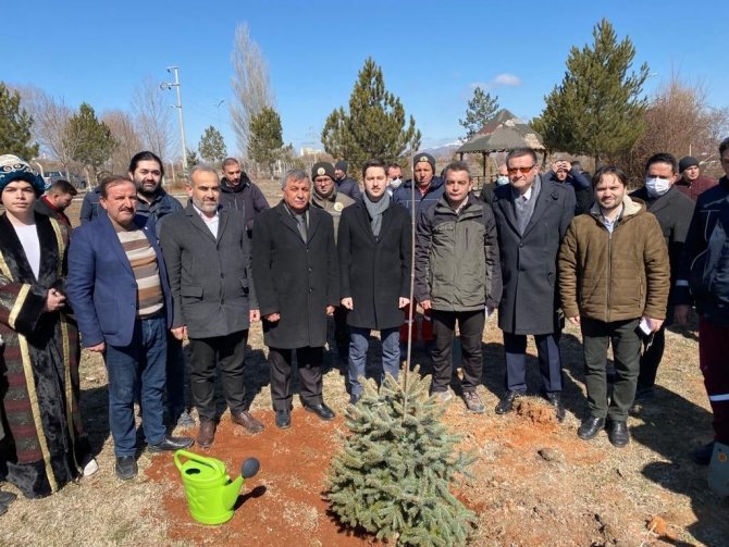 Altıntaş Myo’da Ağaç Dikim Etkinliği