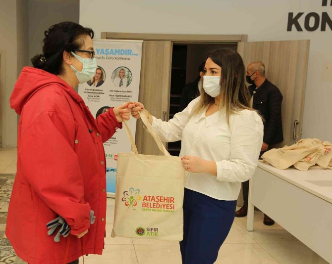 Ataşehir’de “Su Yaşamdır” Konferansında Su Sorununa Dikkat Çekildi