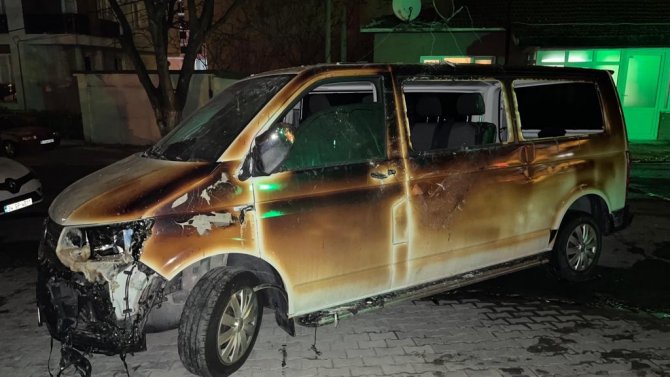 Beylikdüzü’nde İkinci El Eşya Satan İş Yeri Alev Alev Yandı