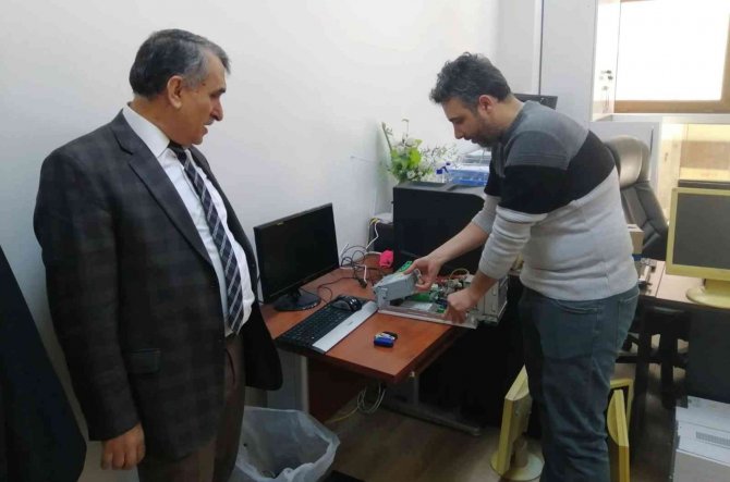 Atıl Durumdaki Bilgisayarlar Tamir Edilerek Eğitime Kazandırılıyor