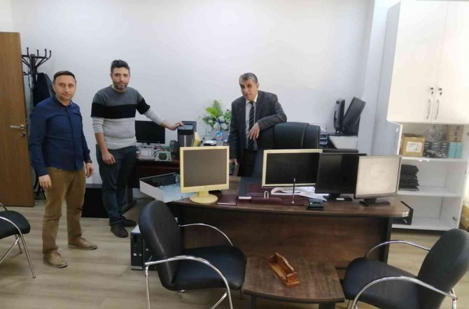 Atıl Durumdaki Bilgisayarlar Tamir Edilerek Eğitime Kazandırılıyor