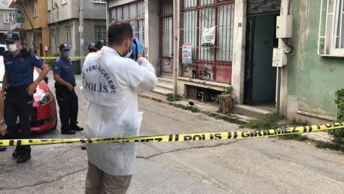 Eşini Çocuğunun Yanında Öldürdü, ’Ruh Hastasıyım’ Dedi
