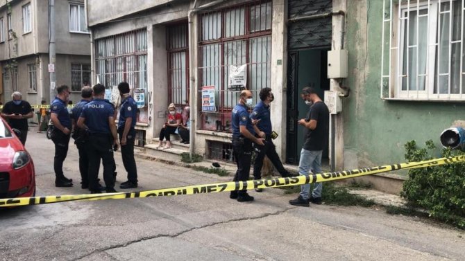 Eşini Çocuğunun Yanında Öldürdü, ’Ruh Hastasıyım’ Dedi