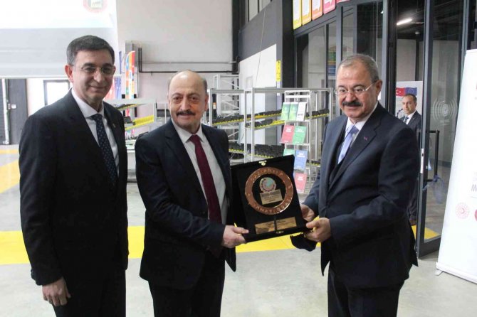 Bakan Bilgin: “Türkiye Ekonomik Değişimlere Ve Sorunlara Cevap Verecek Güçte”