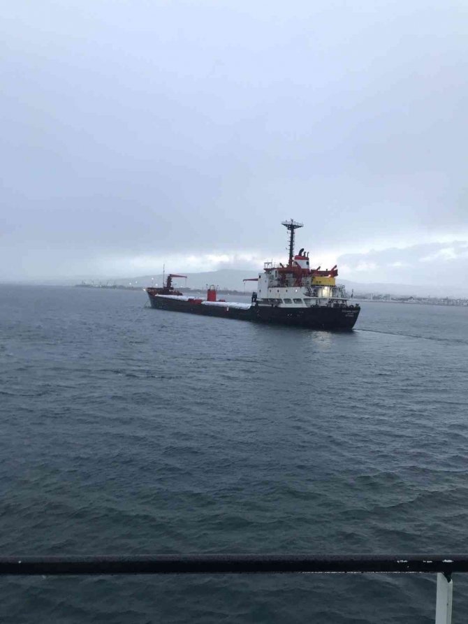 Çanakkale Boğazı’nda Gemi Arızası: Boğaz Çift Yönlü Trafiğe Kapatıldı