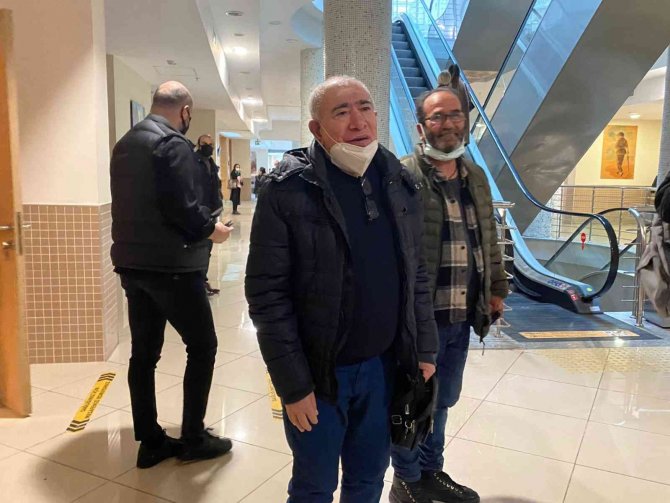 İ̇lyas Salman ‘Türk Milletini Aşağılama’ Suçundan Hakim Karşısına Çıktı