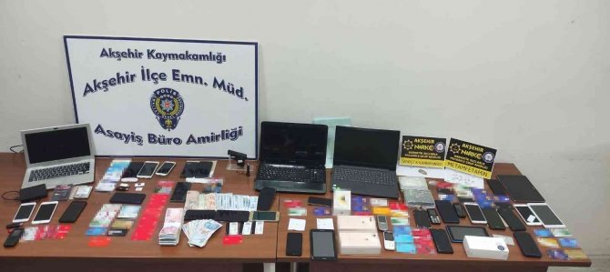 Sosyal Medyadan Dolandırıp Eğlence Mekanlarında Harcadılar