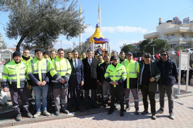 Edremit’te Aşık Veysel Parkı Açıldı