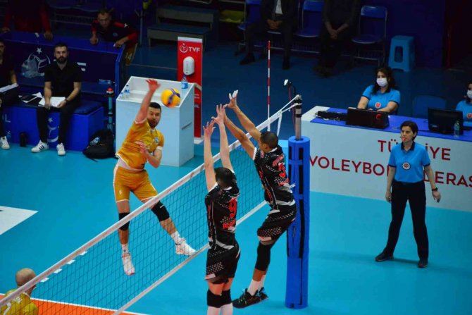 Develi Belediyespor Mağlubiyetle Başladı