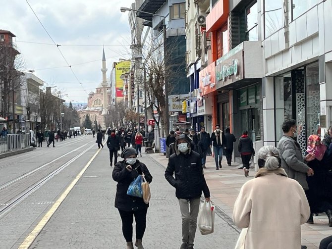 Eskişehir Vaka Sayıları Düşse De Zirveyi Bırakmıyor