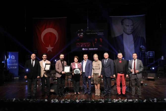 Aşık Veysel Türküleriyle Anıldı