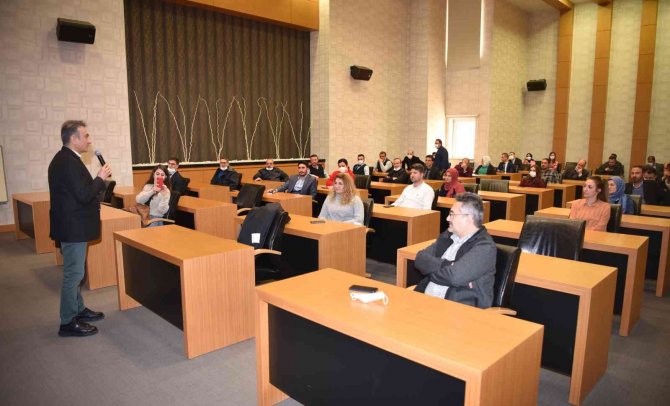 Selçuklu Belediyesi Personeline Sağlık Semineri