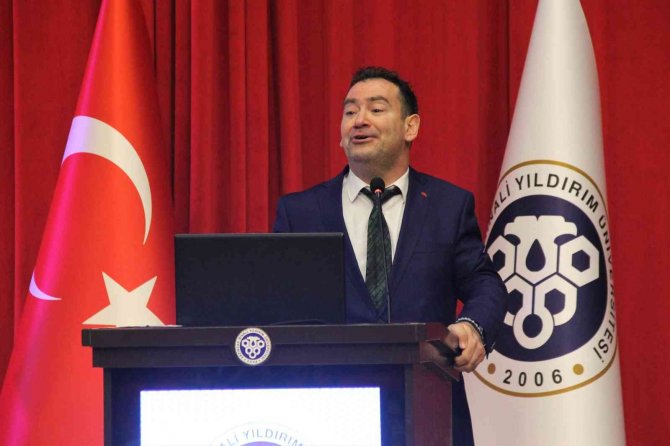 Erzincan’da "İ̇mkânsız Diye Bir Şey Yok" Konulu Konferans Düzenlendi