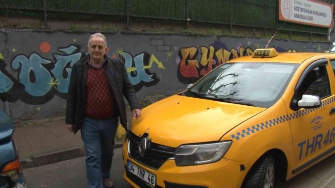 Kadıköy’de Darp Edilen Taksi Şoförü: “Bana Uçan Tekme İle Saldırdı”