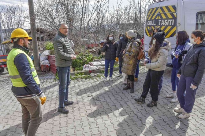 Leylek Yuvalarında Bahar Temizliği
