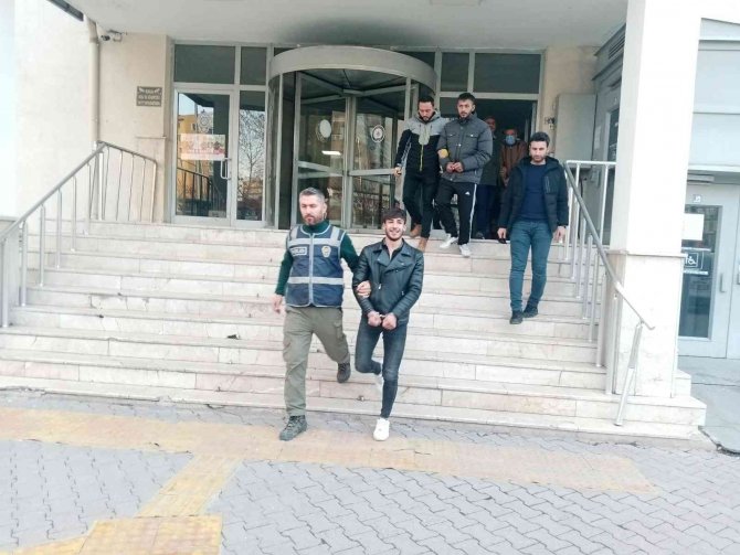 Kayseri’de Aranan Şahıslara Operasyon: 6 Kişi Yakalandı