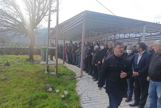 Eşi Tarafından Öldürülen Hemşire Hatay’da Toprağa Verildi