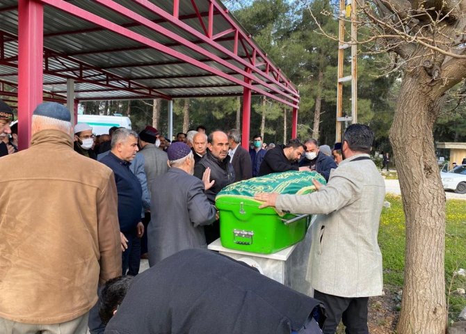 Eşi Tarafından Öldürülen Hemşire Hatay’da Toprağa Verildi