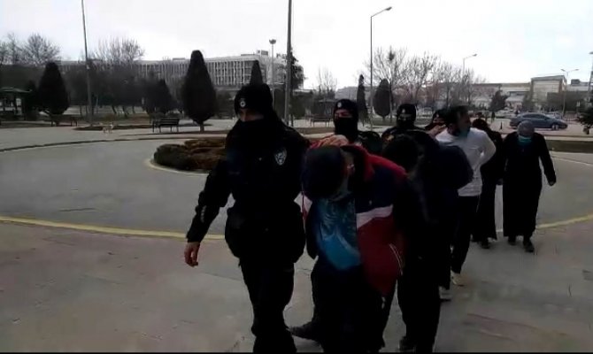 Konya’da Zehir Tacirlerine Operasyonu: 5 Tutuklama