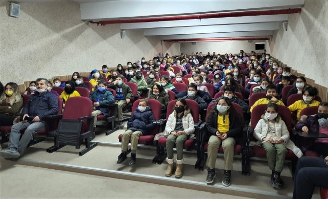 Kütahya’da “Ormanın Güzellikleri” İsimli Tiyatro Oyunu
