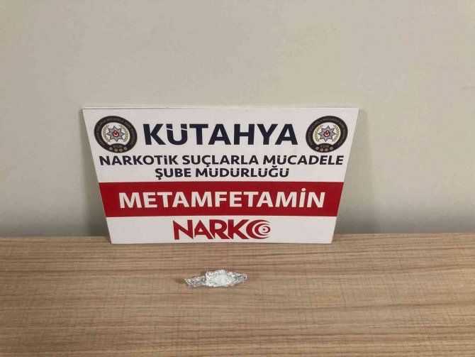 Kütahya’da Uyuşturucu Kullanan Ve Bulunduran 10 Kişi Yakalandı