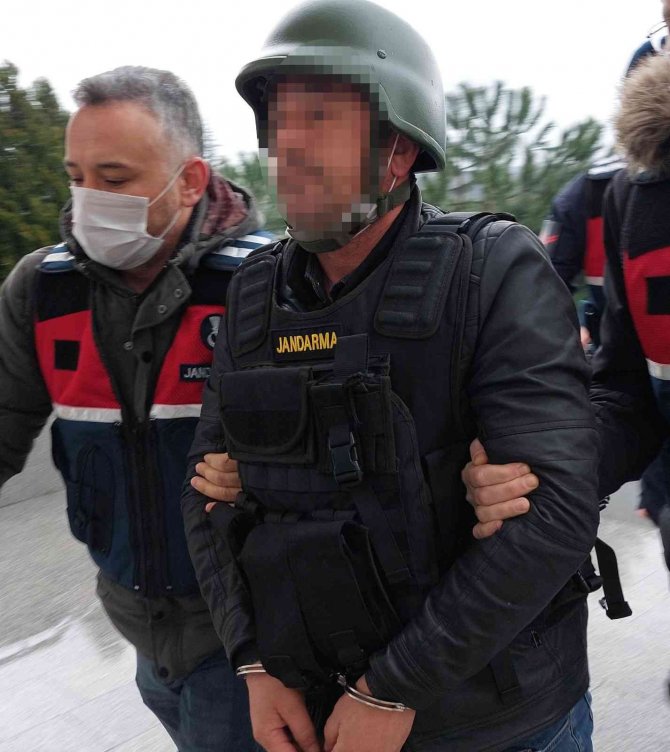 Hakimin Gözünün Önünde Akrabasını Öldüren Şahıs Tutuklandı