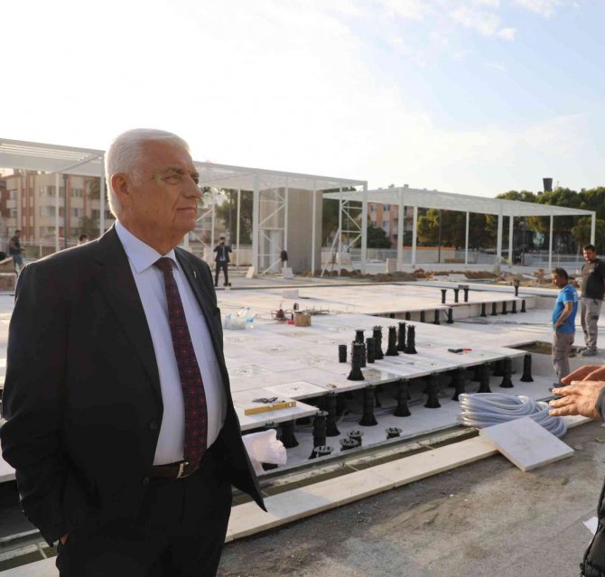 Menteşe Kent Meydanı Tamamlandı